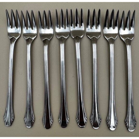 Set Of 8 Gorham Calais Seafood Cocktail Forks Stainless Steel Elegant Design - Picture 1 of 11